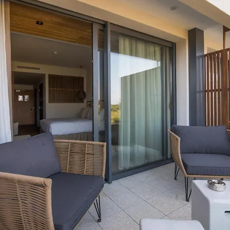 Golden Tulip Porto-vecchio 호텔