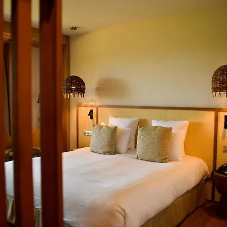 호텔 Golden Tulip Porto-vecchio 4*