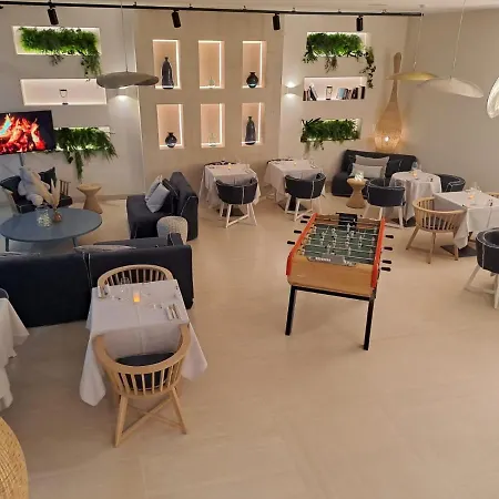 Golden Tulip Porto-vecchio 호텔 4*