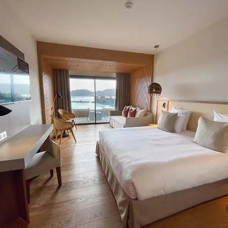 Golden Tulip Porto-vecchio 4* 포르토베쉬오