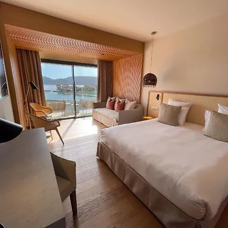 Golden Tulip Porto-vecchio 호텔 4*