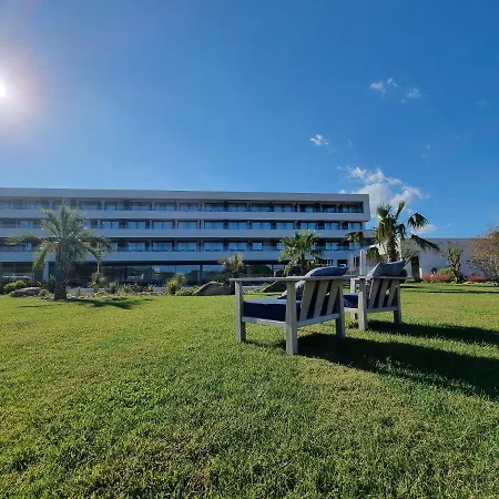 Golden Tulip Porto-vecchio 4*