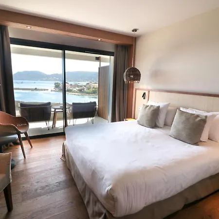 Hotel Golden Tulip Porto-vecchio 4*