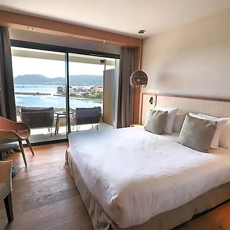 Golden Tulip Porto-vecchio 4* Porto-Vecchio (Corsica)
