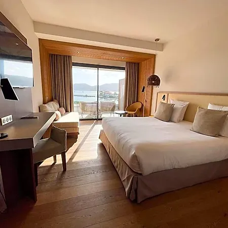 Golden Tulip Porto-vecchio 酒店 4*