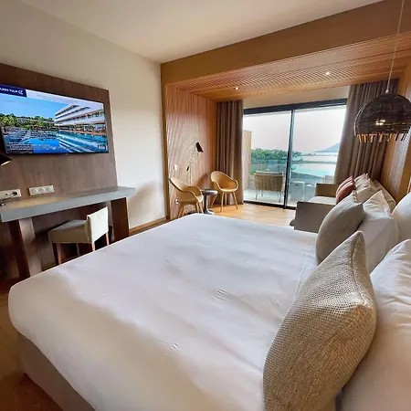 Golden Tulip Porto-vecchio 4*