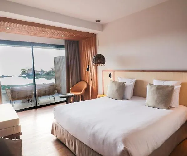 Golden Tulip Porto-vecchio 4*