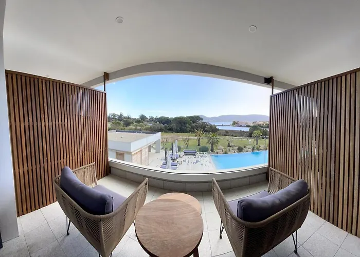 Golden Tulip Porto-vecchio Hotel 4*