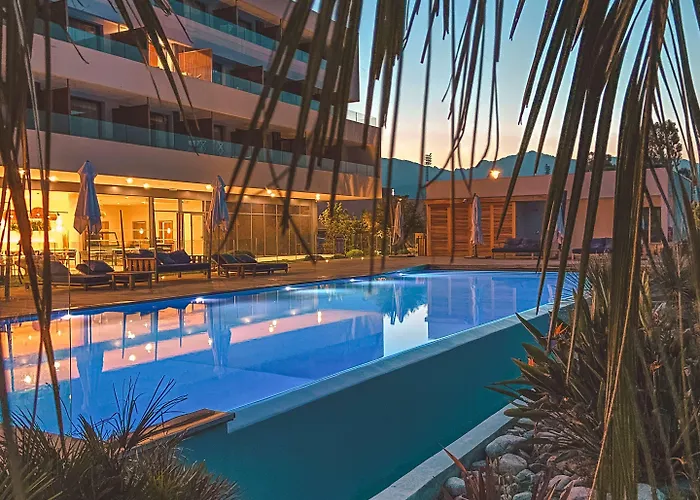 Golden Tulip Porto-vecchio Hotel