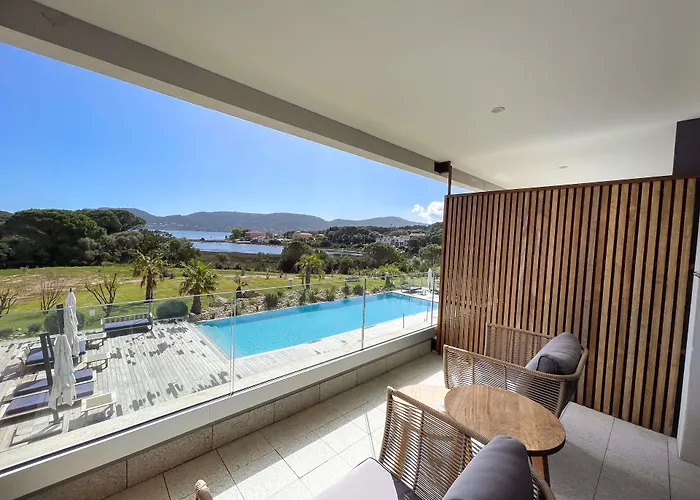 Hotel Golden Tulip Porto-vecchio 4*